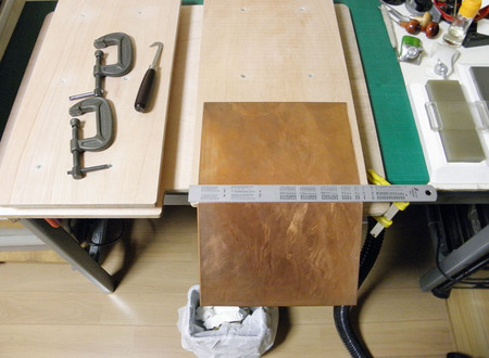 4-a 銅板切り作業台　折り曲げる.jpg